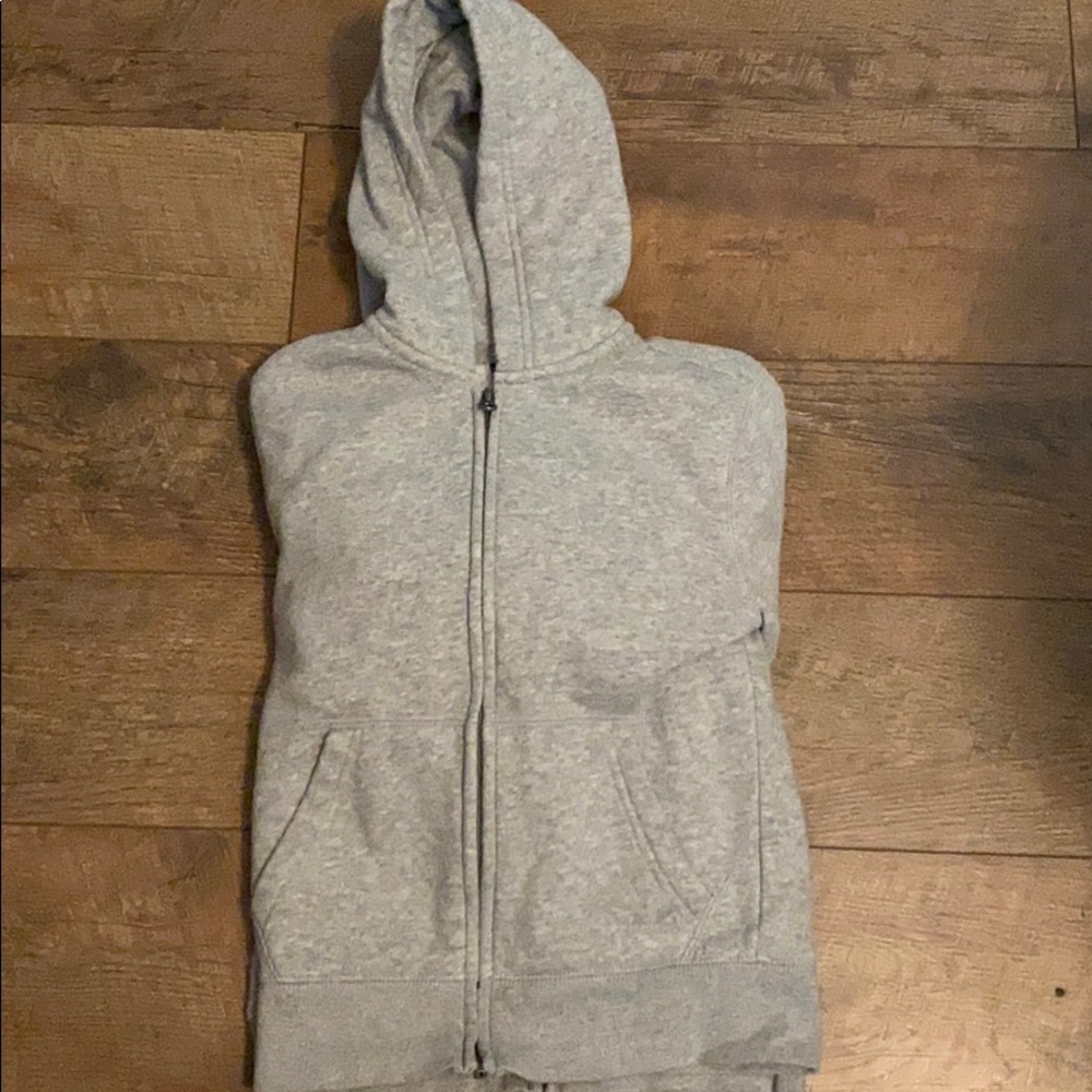 Bundle of 2 Size 5-6 Childrens Place Hoodies
